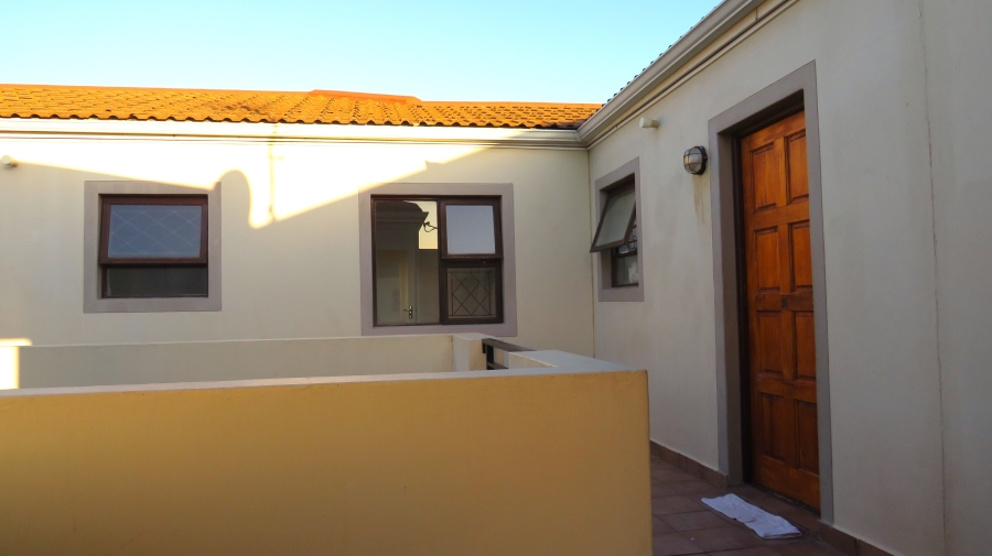 2 Bedroom Property for Sale in Guldenland Western Cape